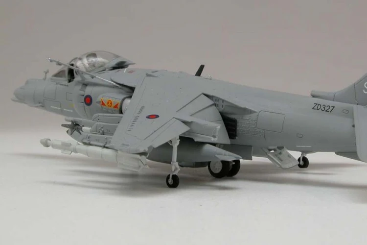Airfix Starter Set Harrier Gr9 - Image 3