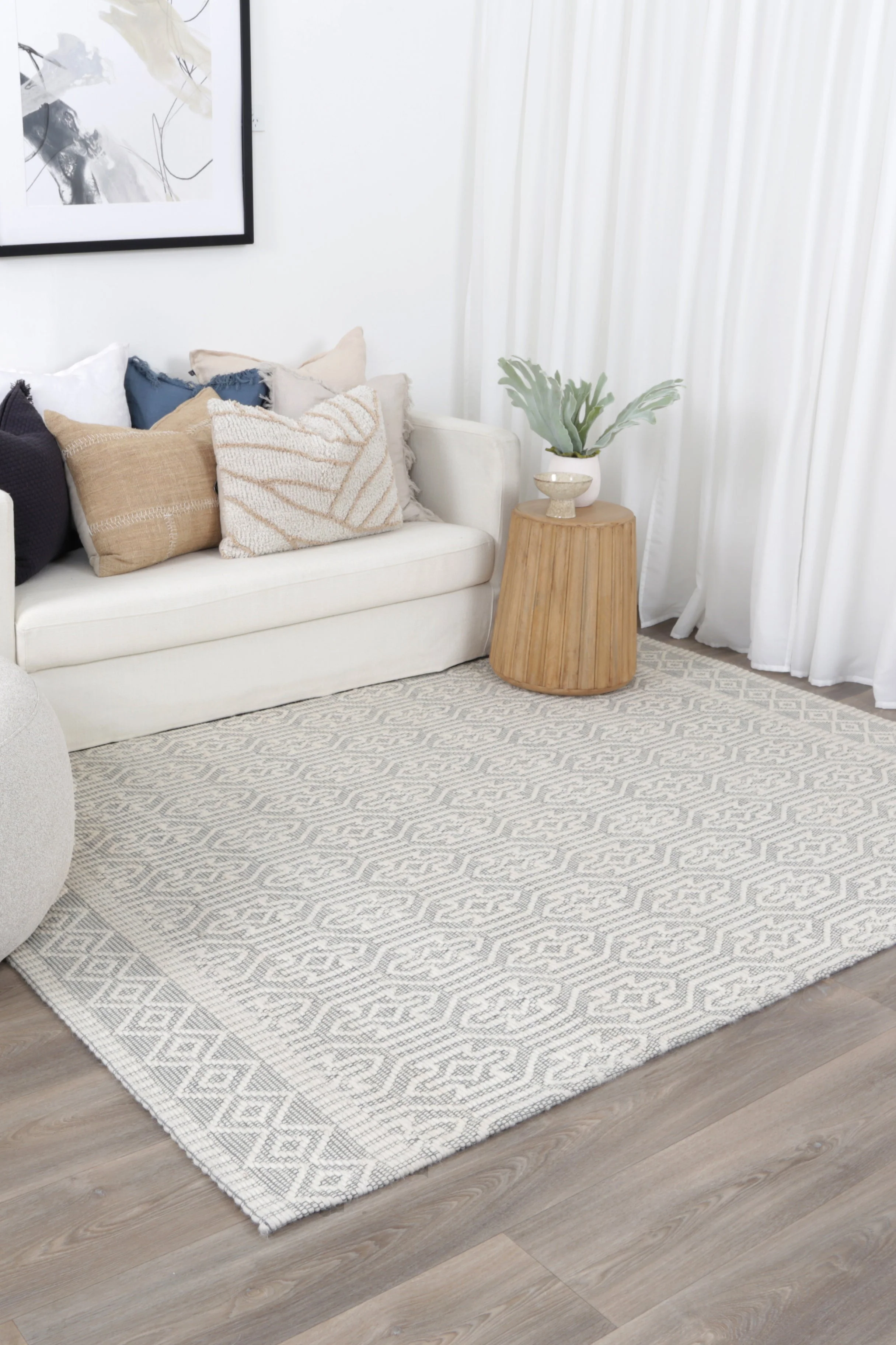 Copacabana Geometric Light Grey Wool Rug - Image 3