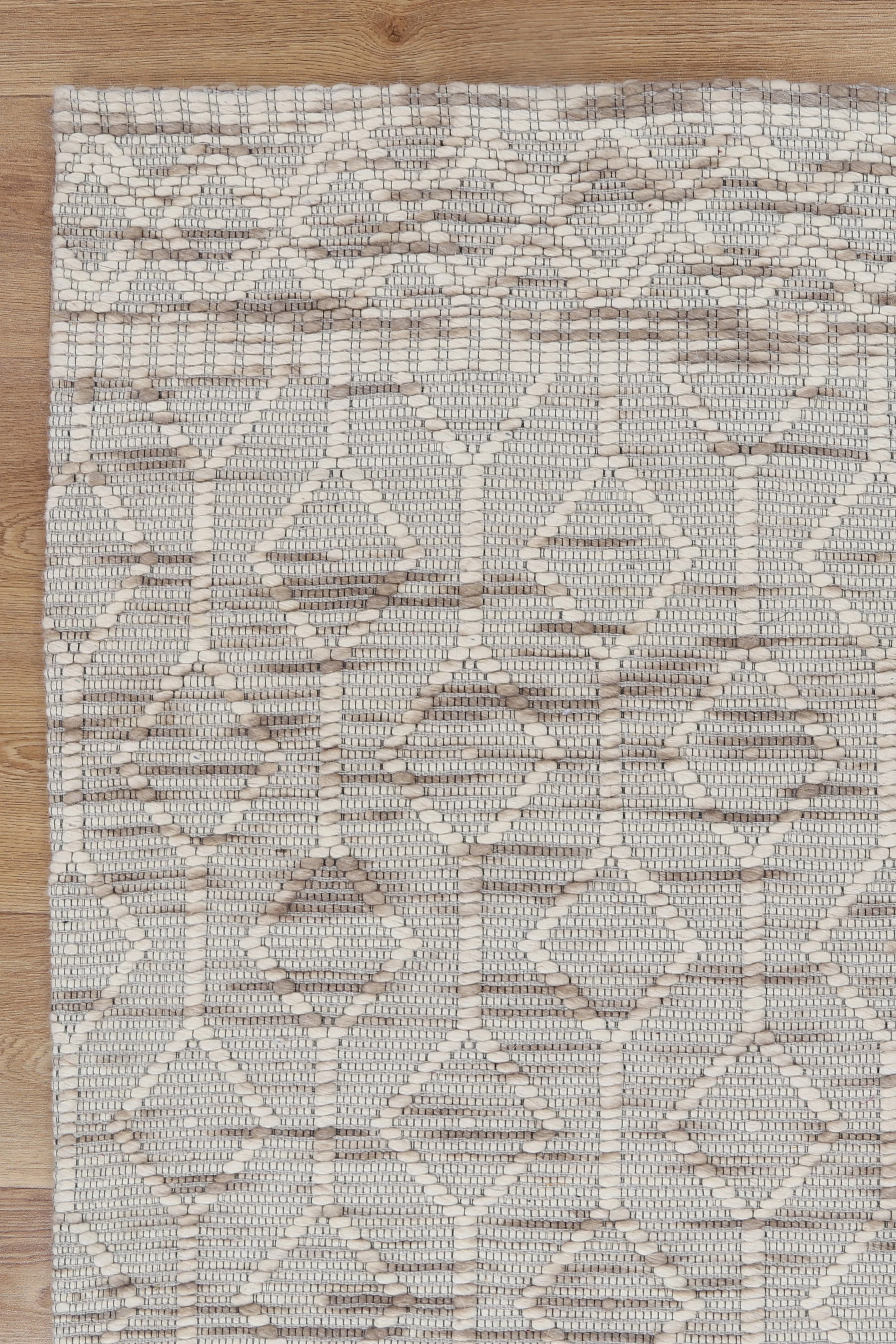 Copacabana Lattice Beige Wool Rug - Image 5