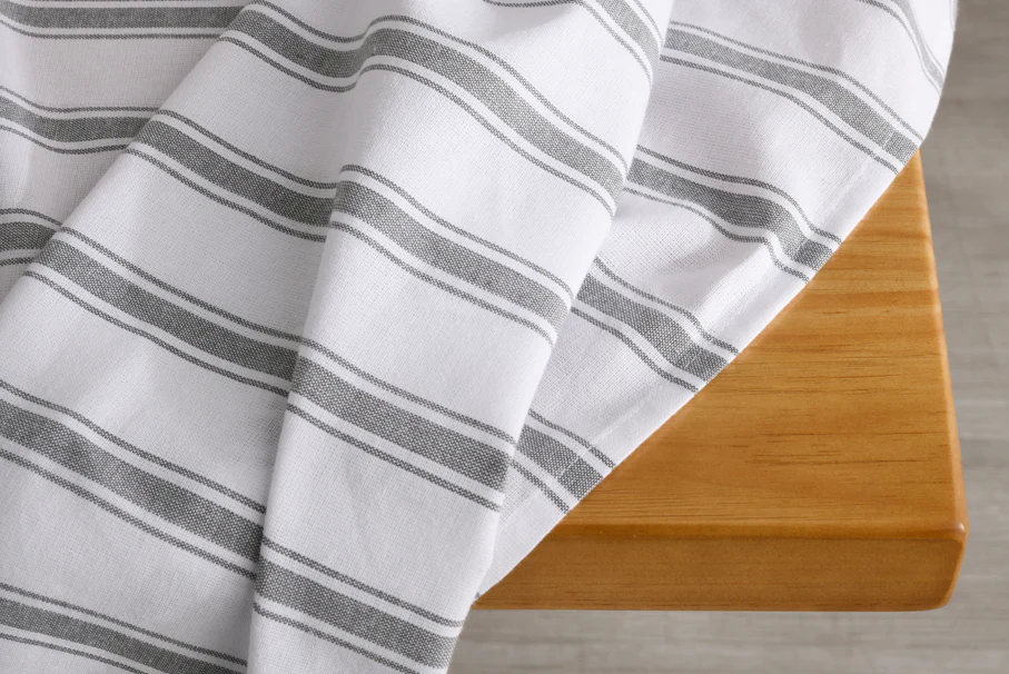 Duchess Yarn Dyed Cotton Tablecloth - Image 2