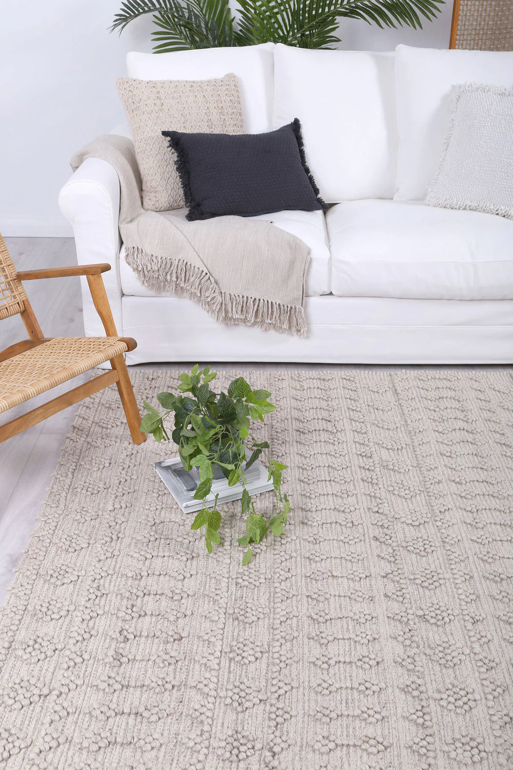 Himalaya Fine Tribal Natural Wool Rug - Image 3