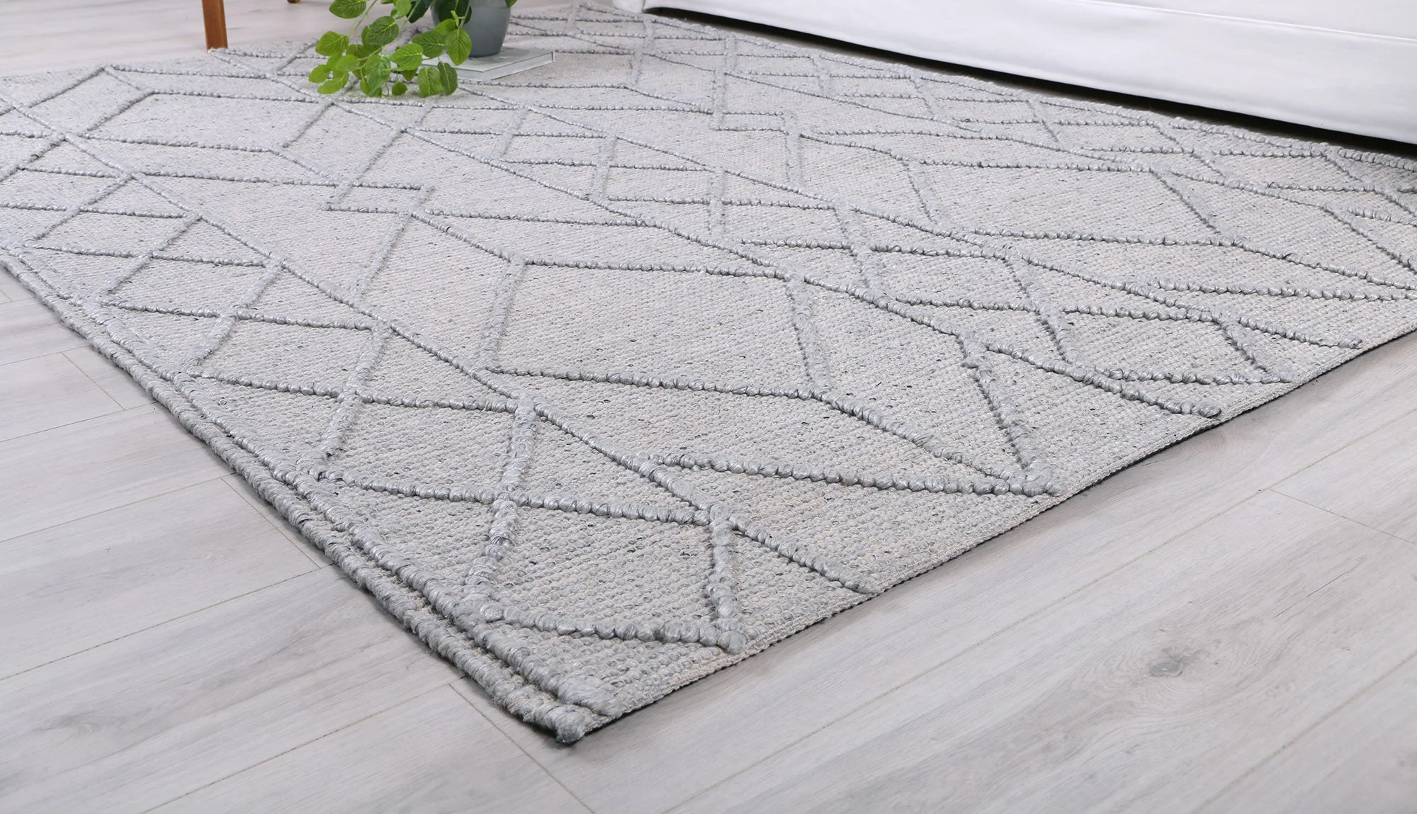 Himalaya Interweave Tribal Grey Wool Rug - Image 5