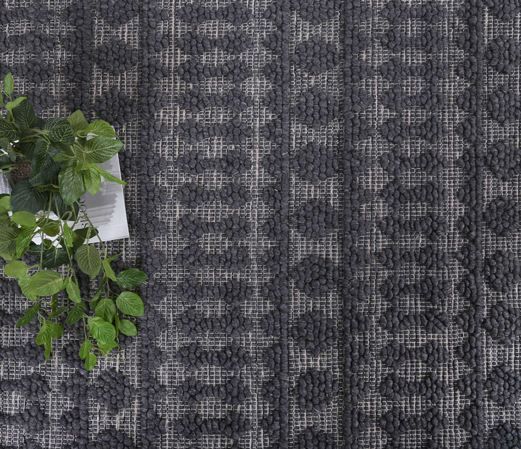 Himalaya Fine Tribal Grey Wool Rug - Image 5