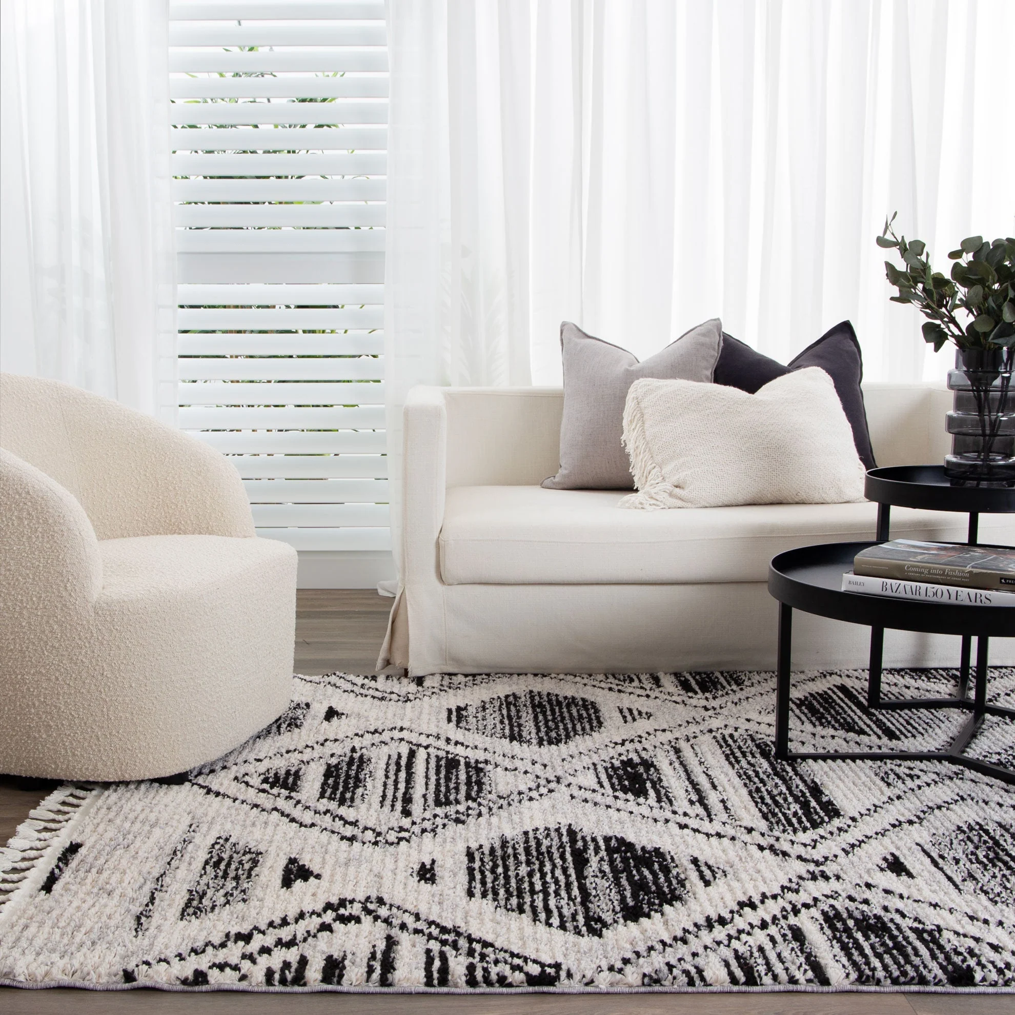 Mansour Diamond Black & White Geometric Rug - Image 5