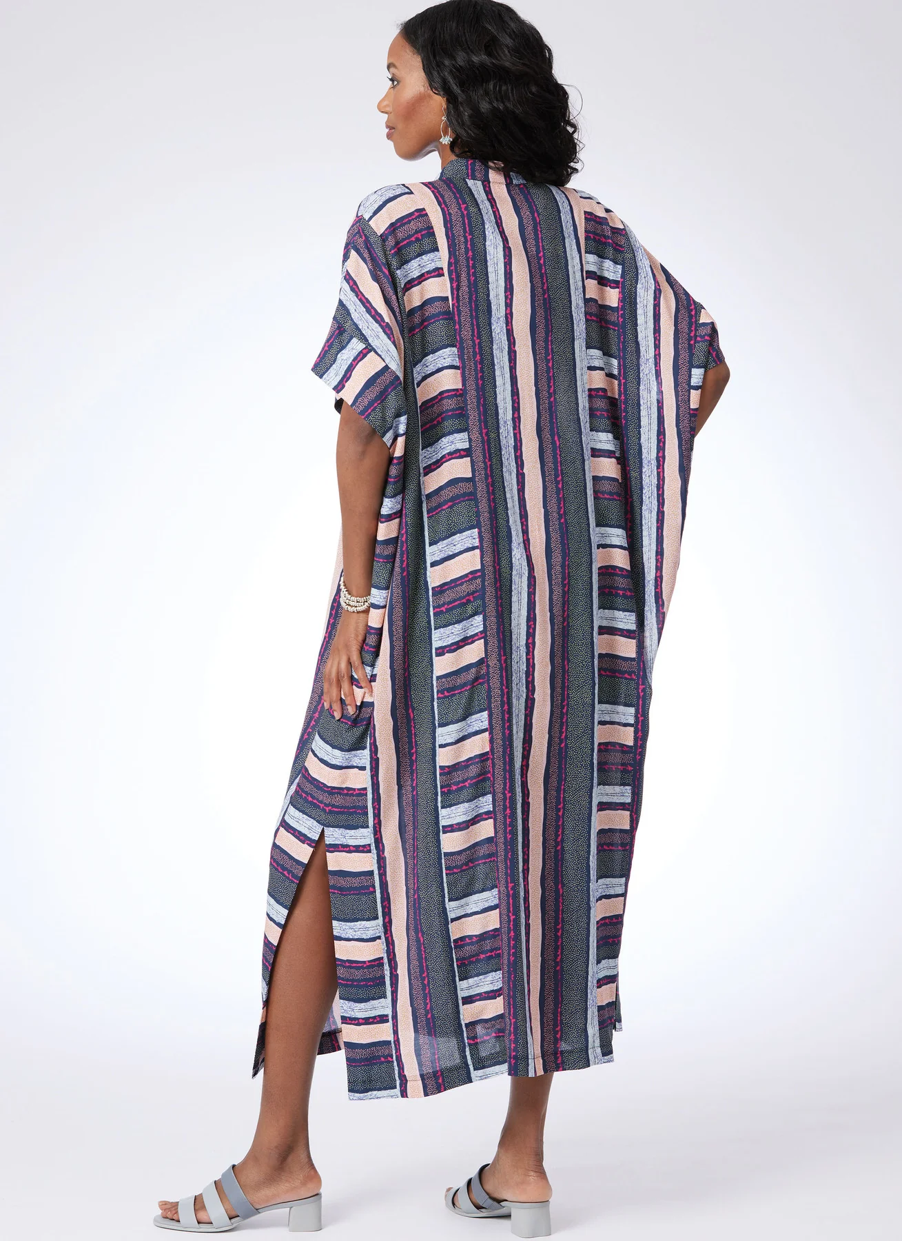 Mccall's Pattern M8516 Misses' Caftan in Two Lengths - Image 3