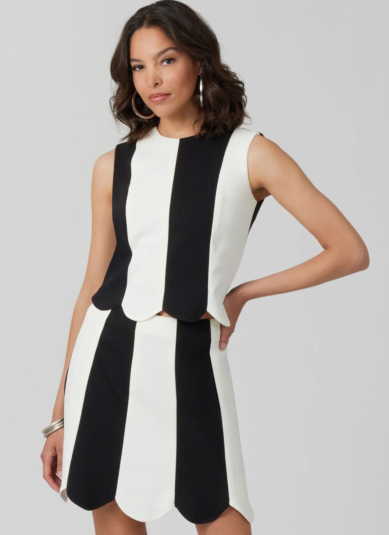 McCall's Pattern M8610 Misses' Fitted Knit Top and Skirt - Image 3