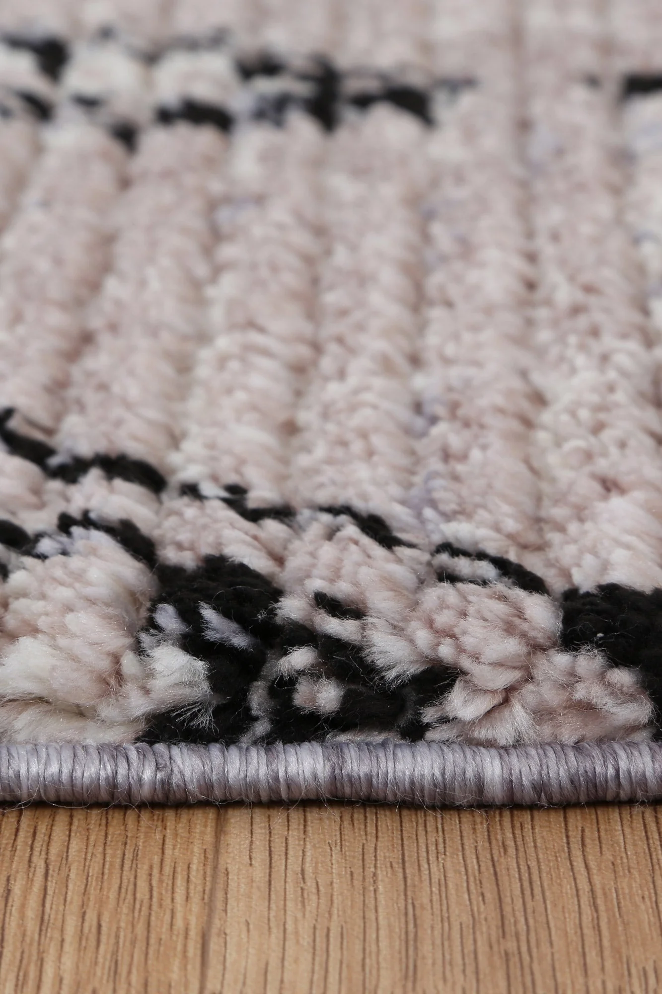 Moda Tribal Diamond Ash Rug (Morocco) - Image 4
