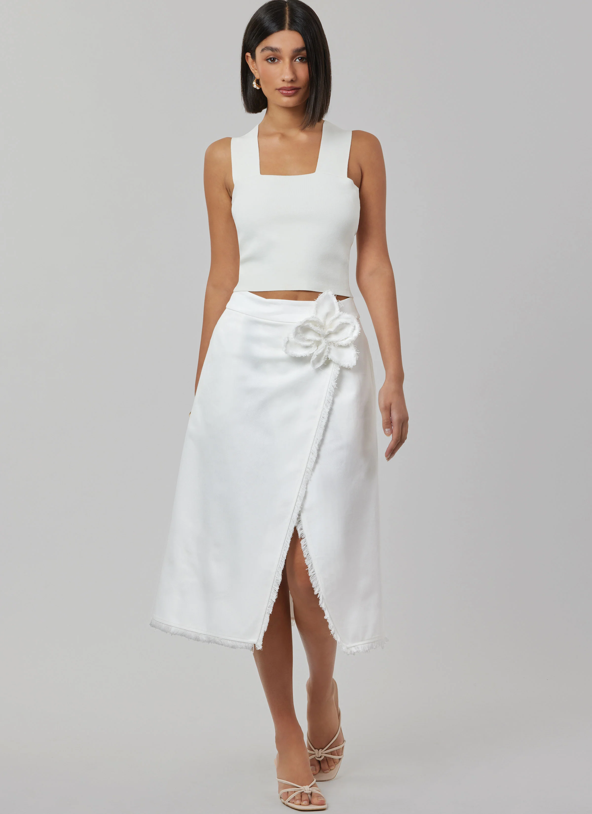 Simplicity SS3104 Misses' Wrap Skirts with Detachable 3D Flower - Image 2