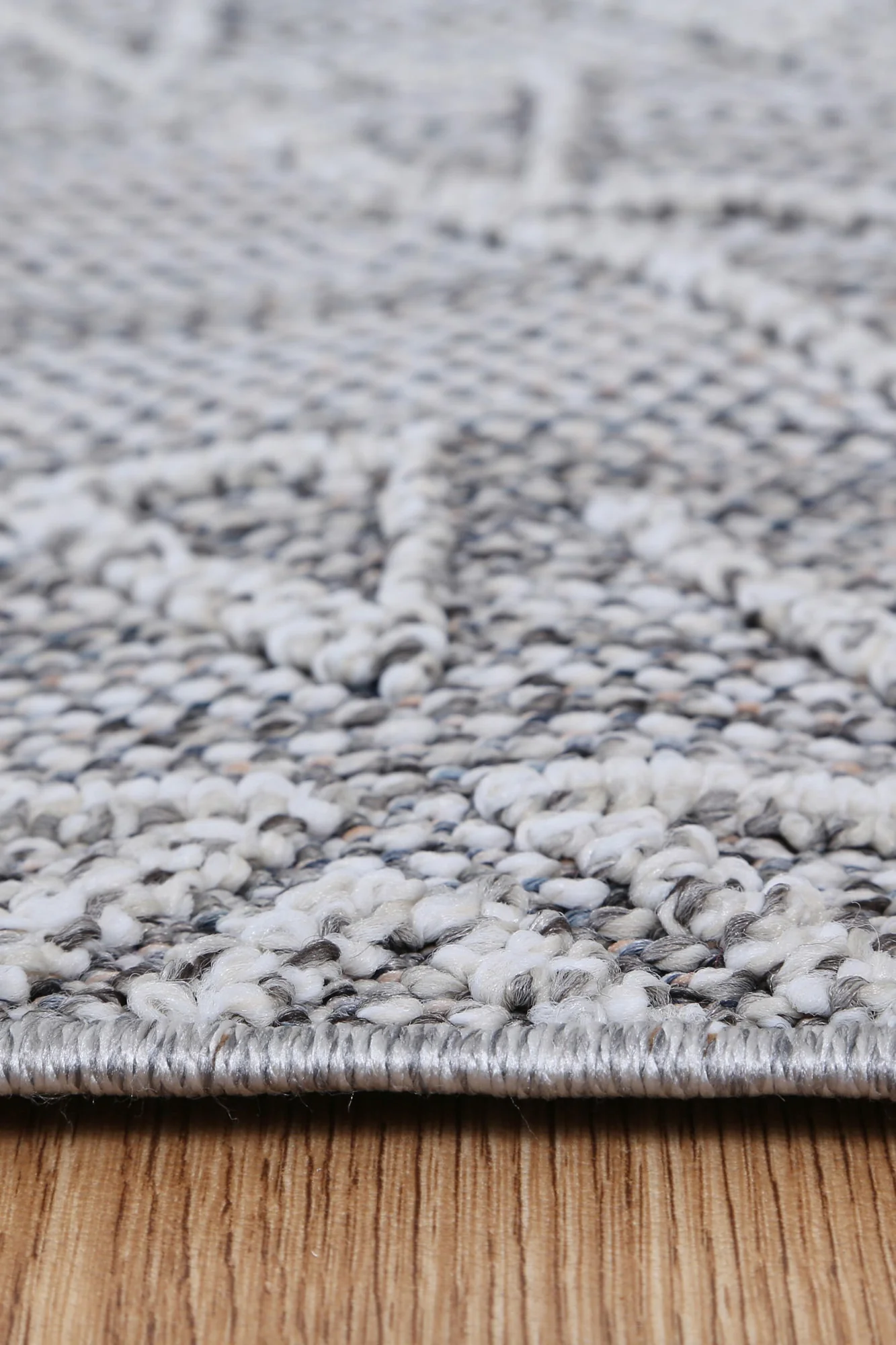 Vanuatu Kaua Ash Tribal Flatweave Rug - Image 6