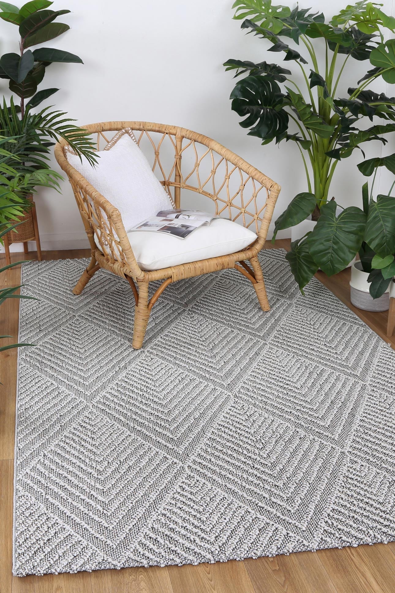 Vanuatu Kini Grey Geometric Flatweave Rug - Image 2