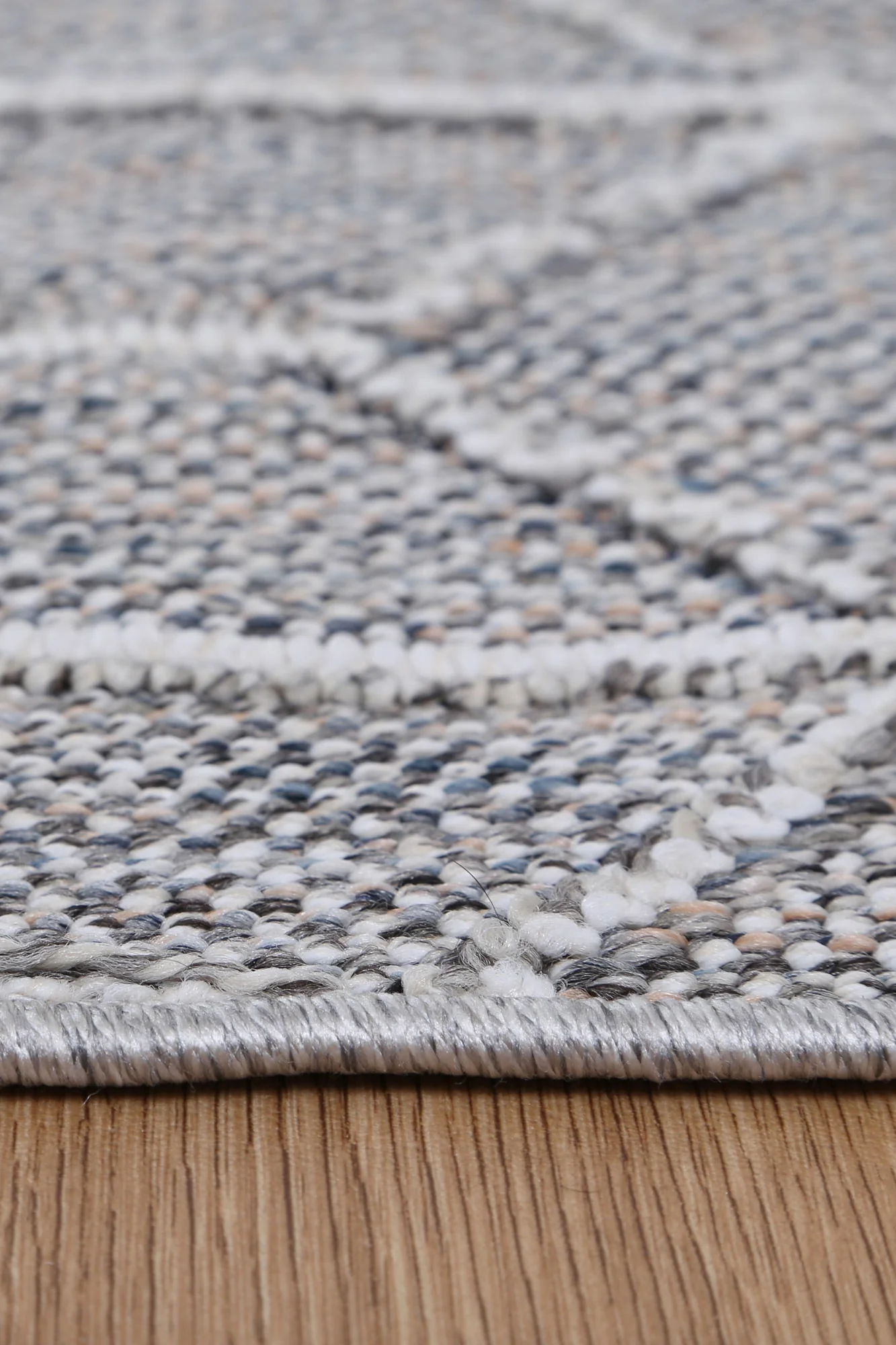 Vanuatu Sikua Grey Geometric Flatweave Rug - Image 5