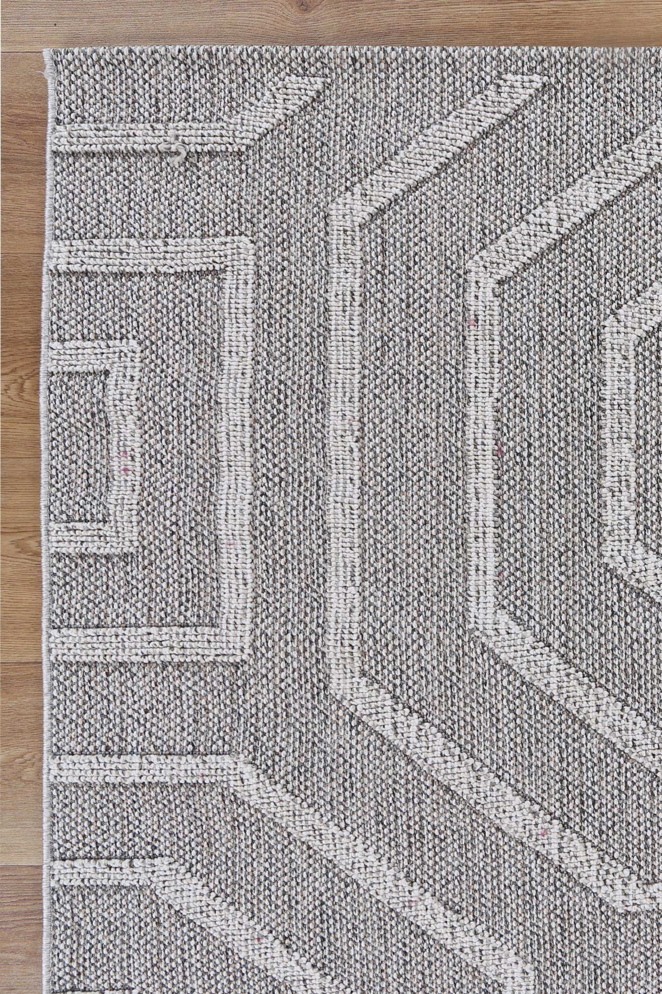 Vanuatu Suri Ash Geometric Flatweave Rug - Image 3
