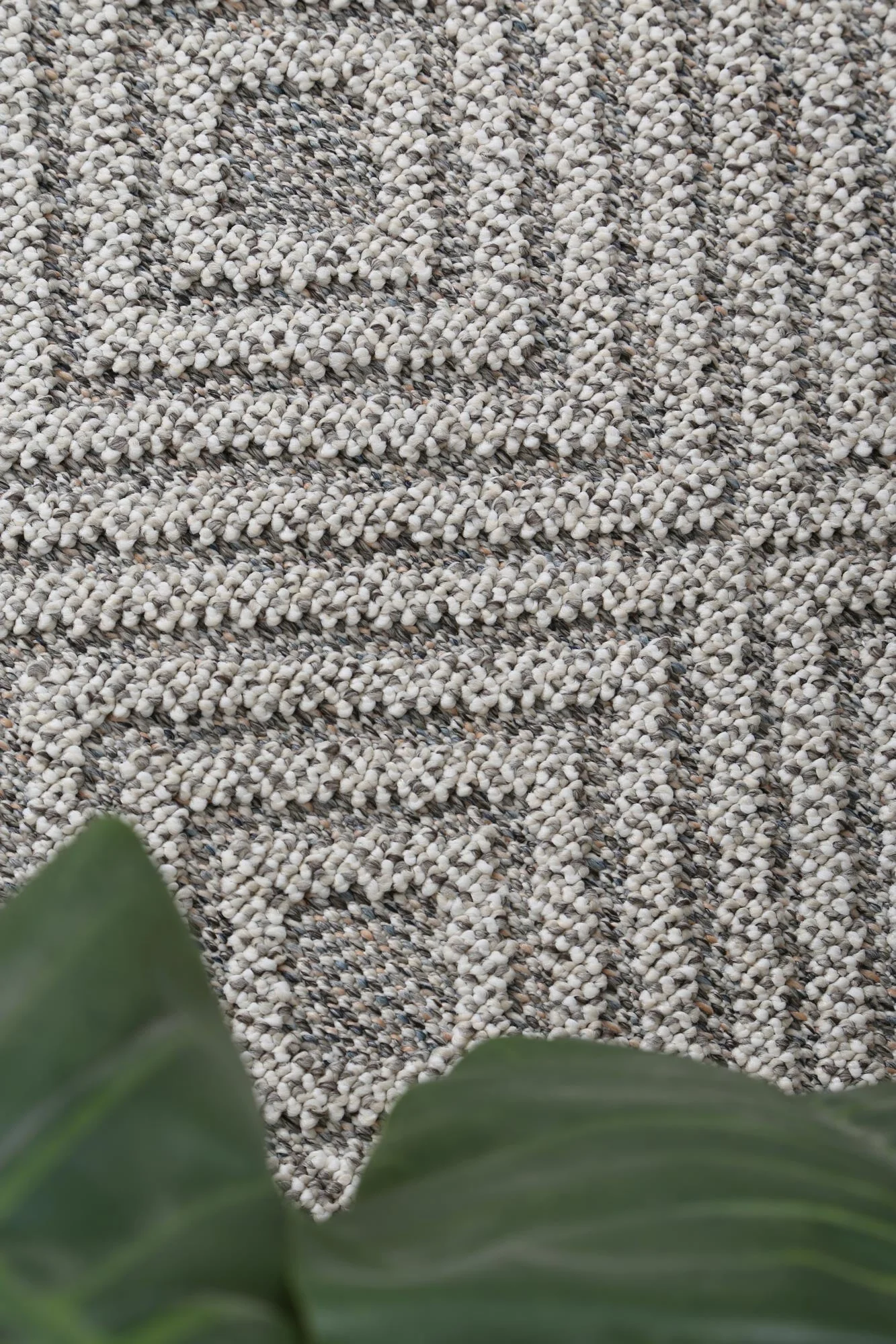 Vanuatu Walasi Ash Geometric Flatweave Rug - Image 5