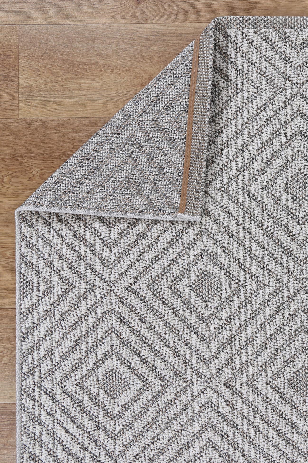 Vanuatu Walasi Ash Geometric Flatweave Rug - Image 6